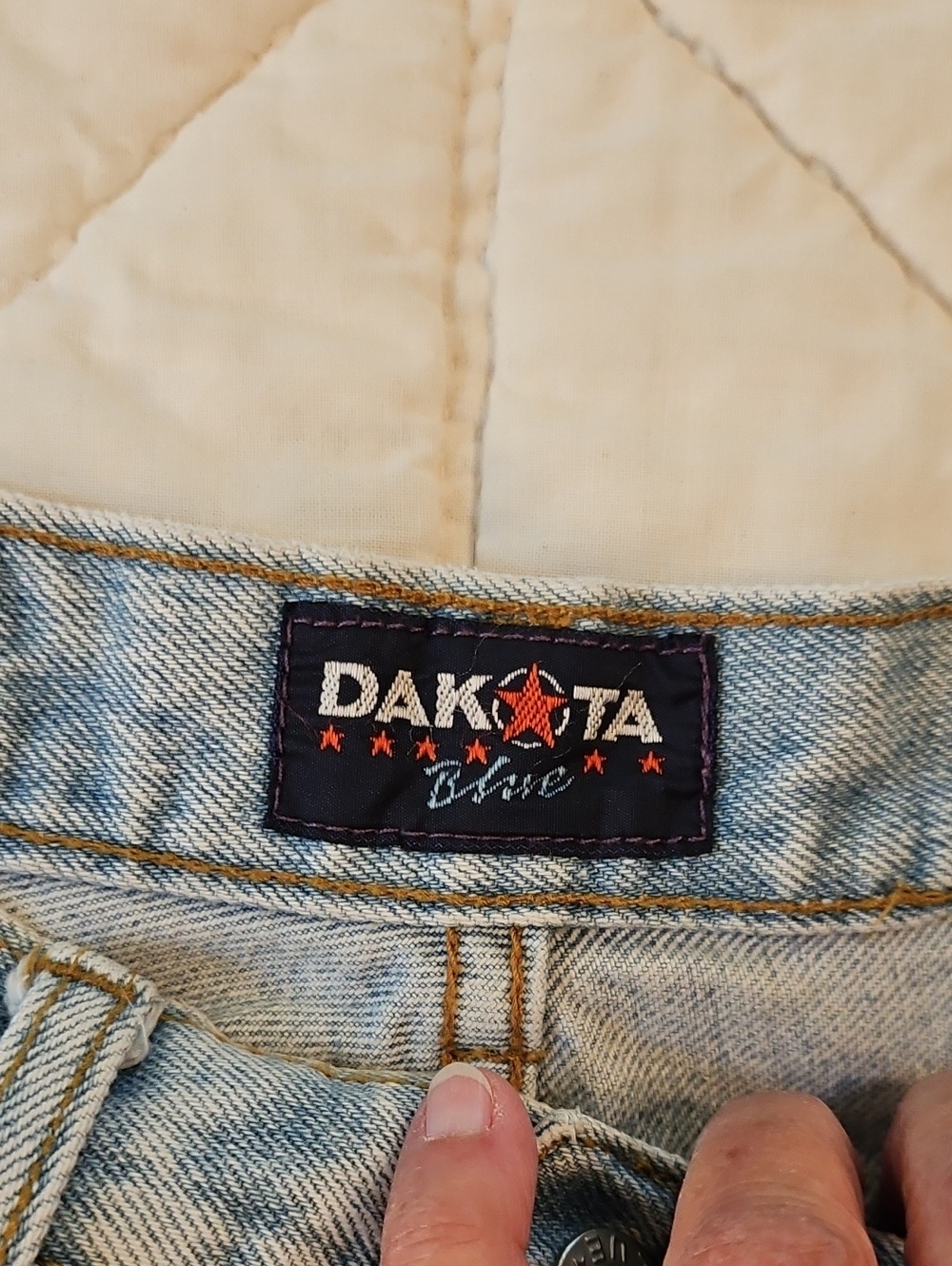 Dakota Blue Stonewashed Skinny Ankle Rhinestone Accented Jeans- Size 9 - Picture 13 of 13